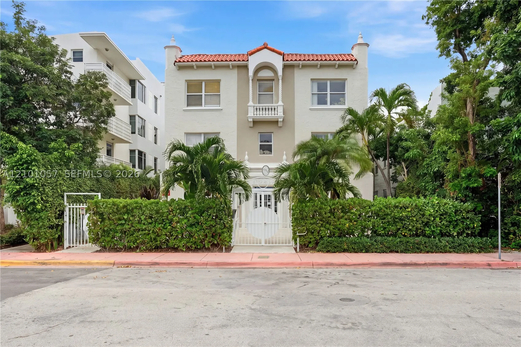 1542 Drexel Ave #301