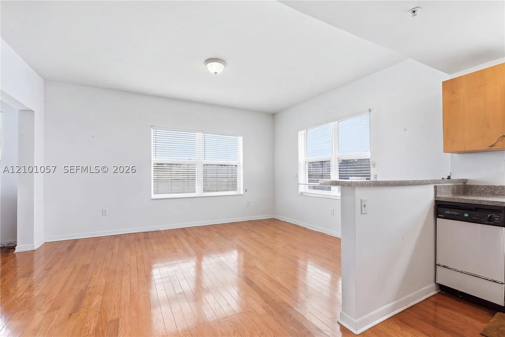 1542 Drexel Ave #301