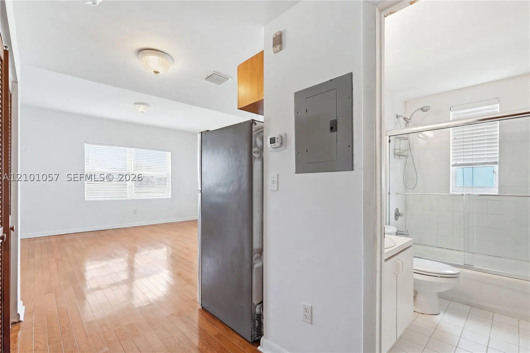 1542 Drexel Ave #301