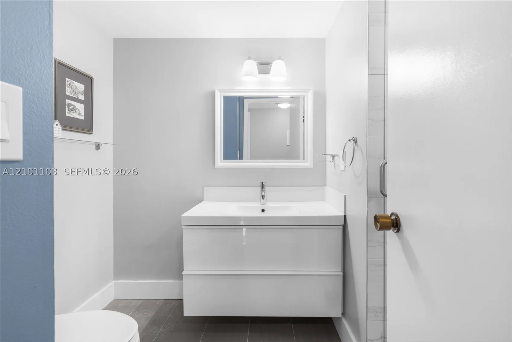 2500 PARKVIEW DR #507