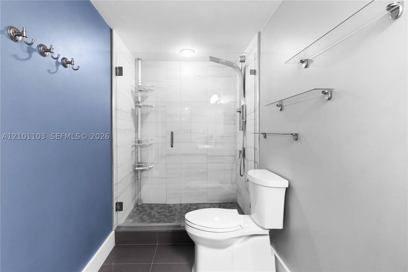 2500 PARKVIEW DR #507