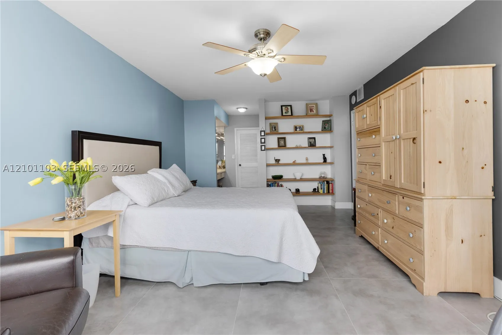 2500 PARKVIEW DR #507