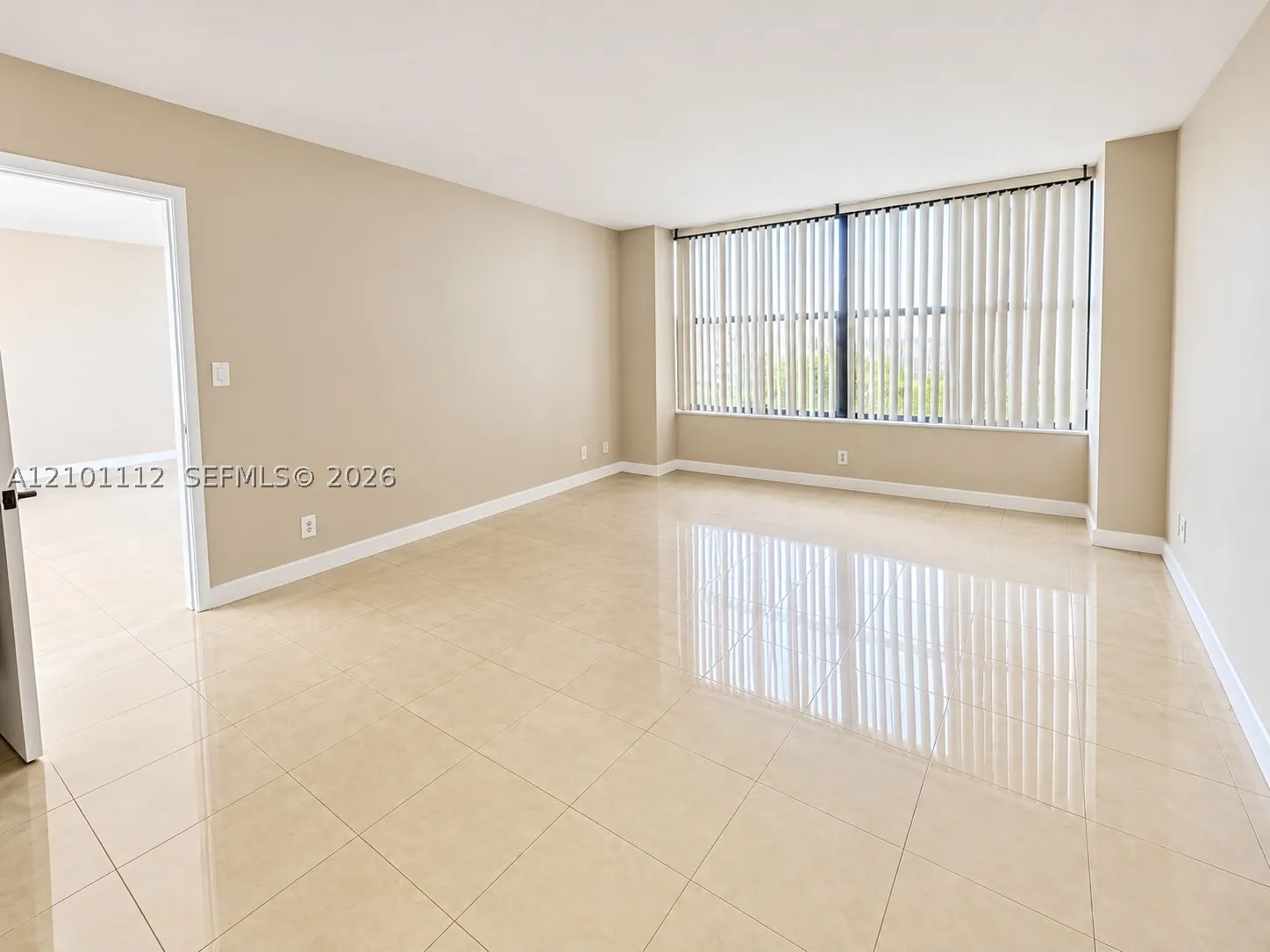 2500 Parkview Dr #307