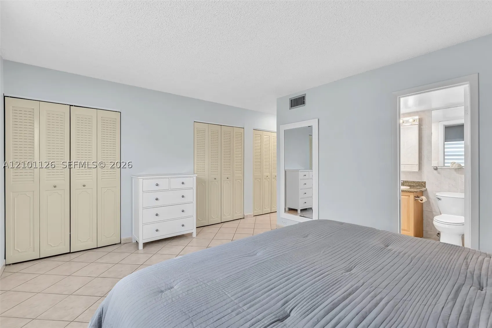 315 SE 11th Ter #203