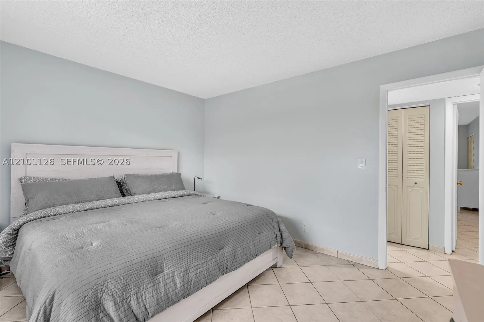 315 SE 11th Ter #203