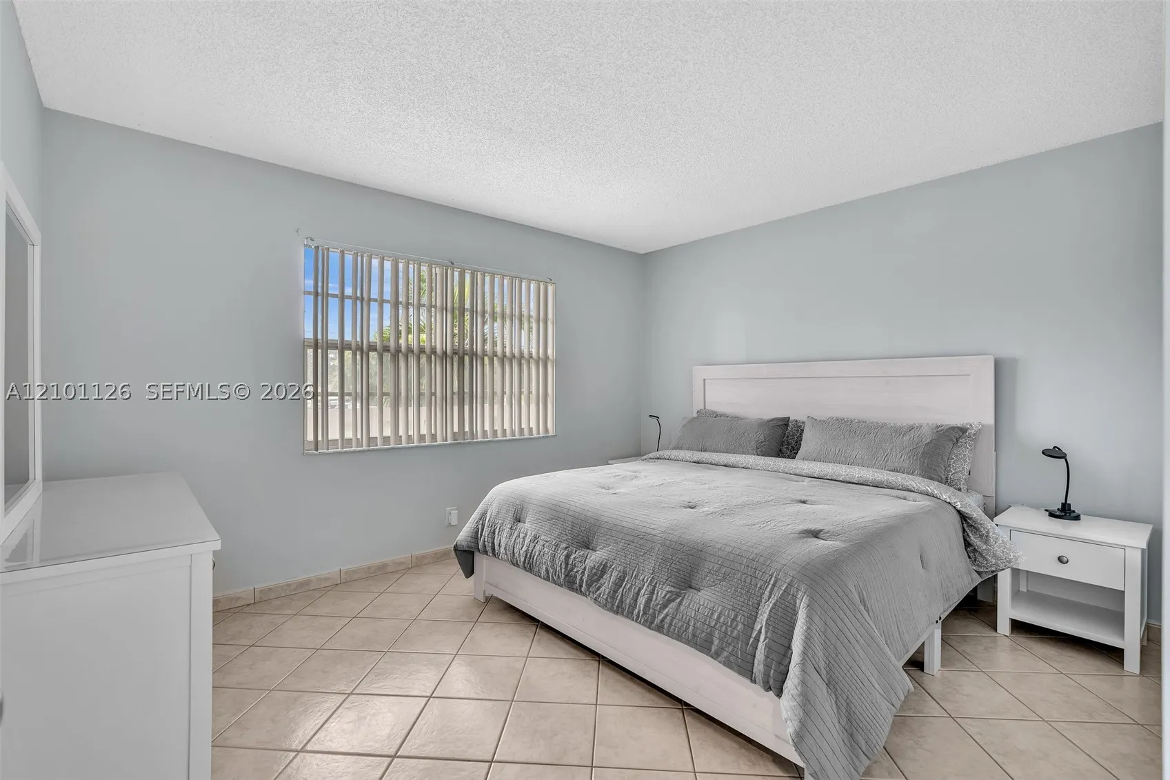 315 SE 11th Ter #203