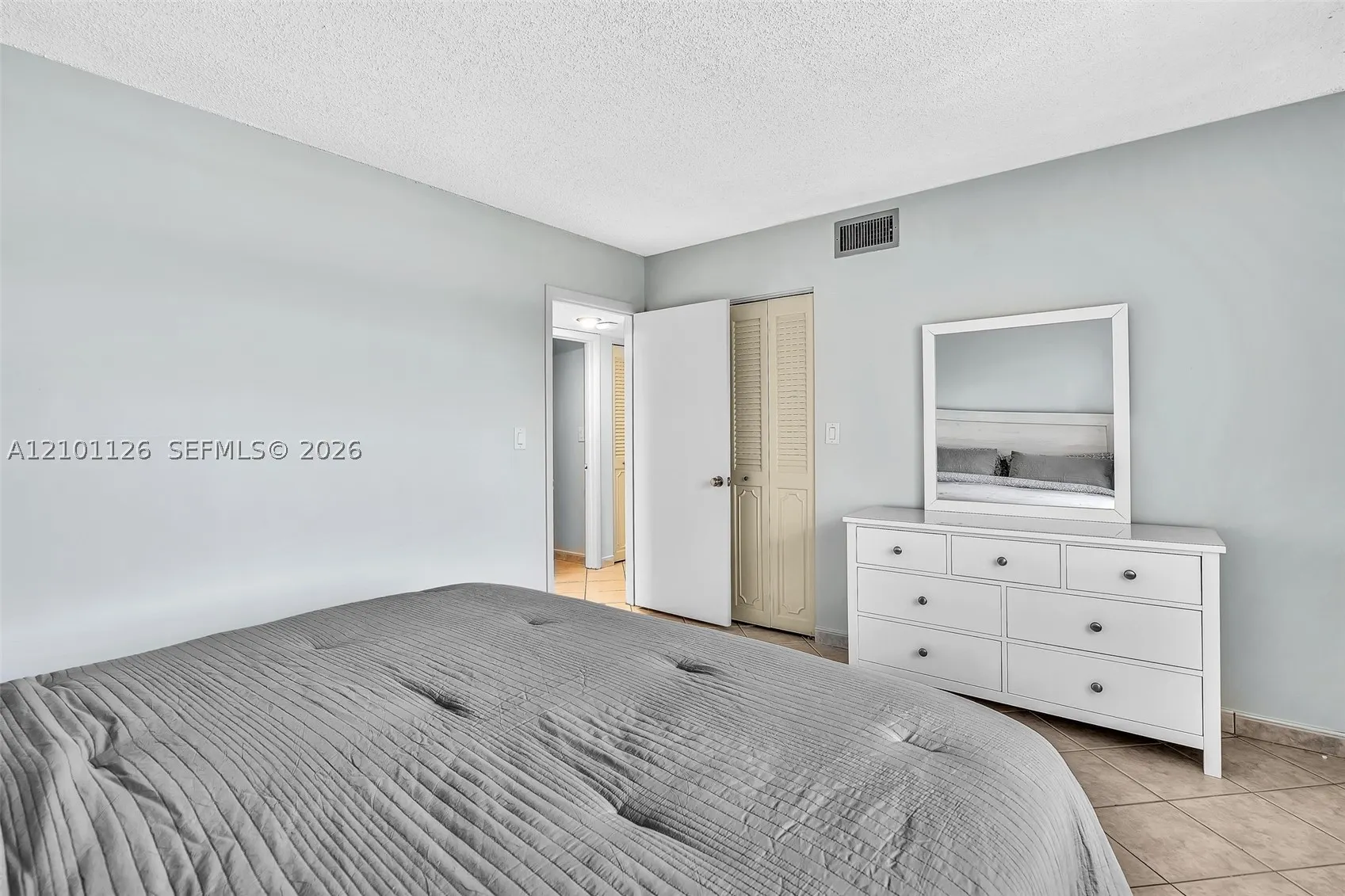 315 SE 11th Ter #203