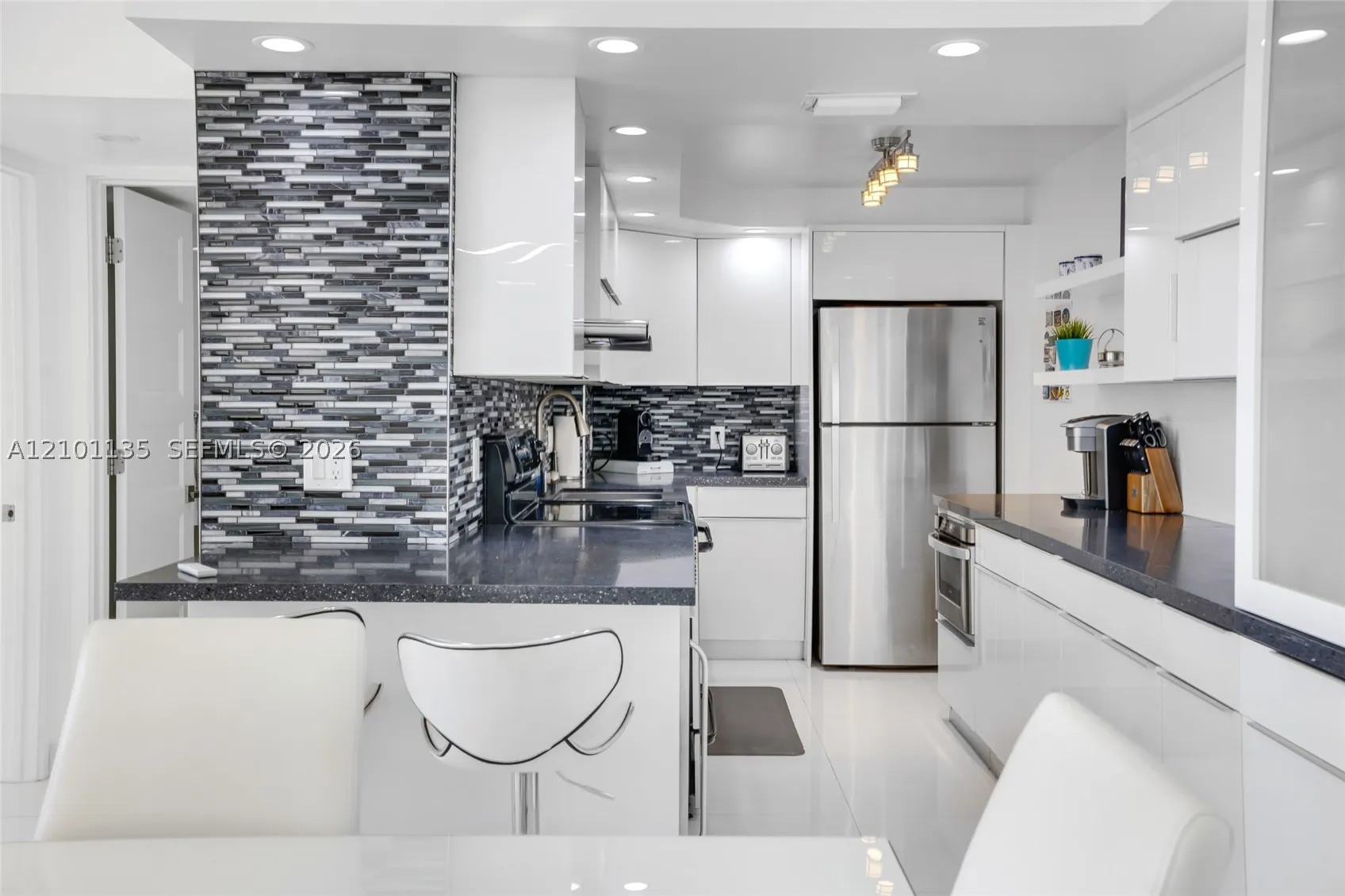 3031 N Ocean Blvd #604