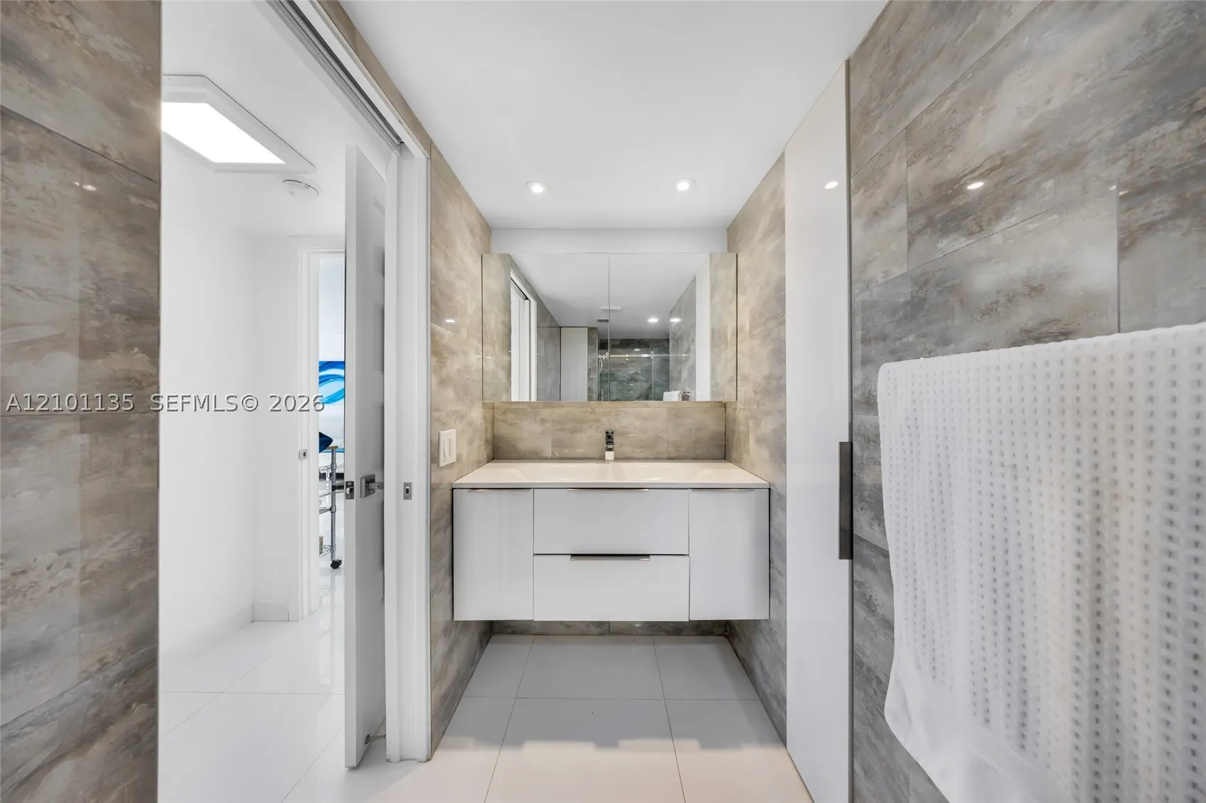 3031 N Ocean Blvd #604