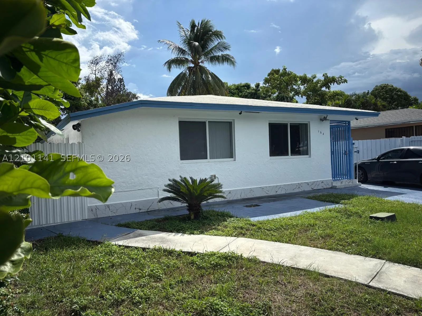 164 NE 169th St