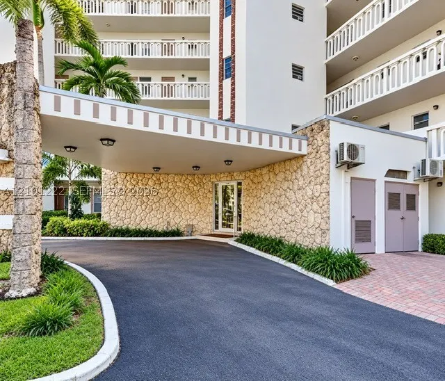 3199 S Ocean Dr #203