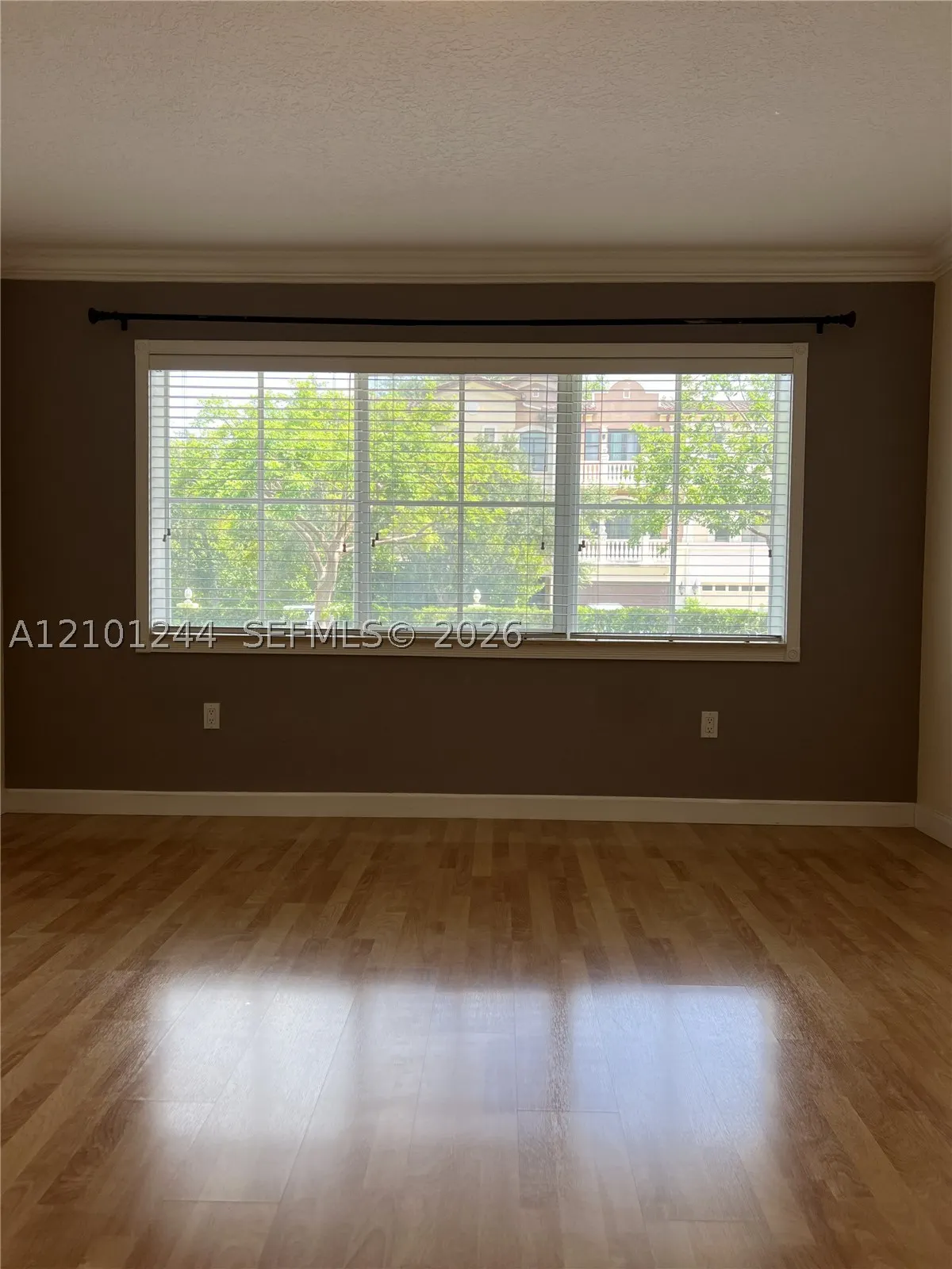 150 NE 15th Ave #144
