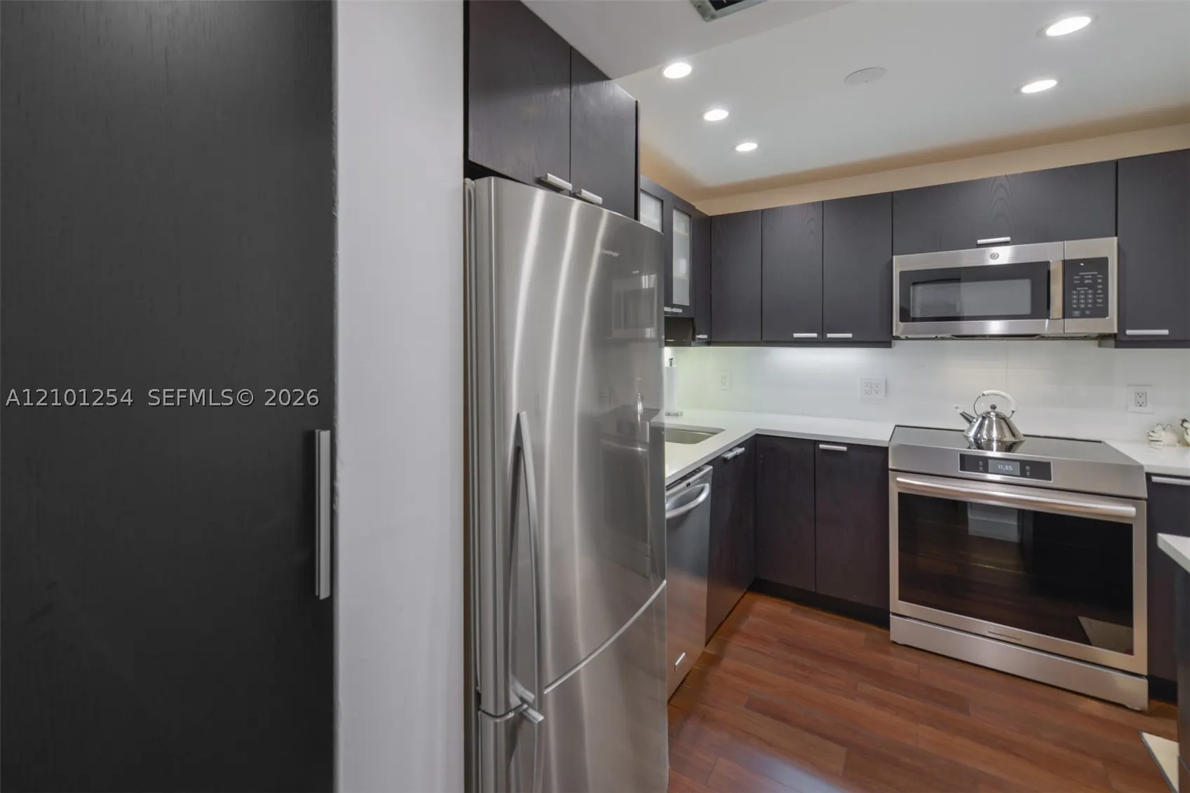 800 West Ave #629