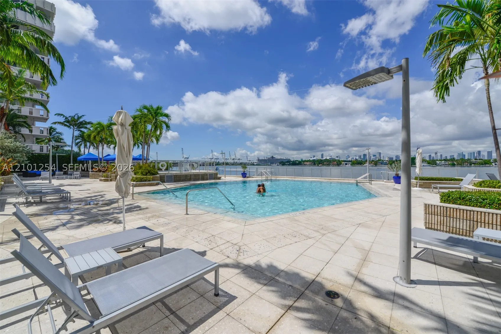 800 West Ave #629