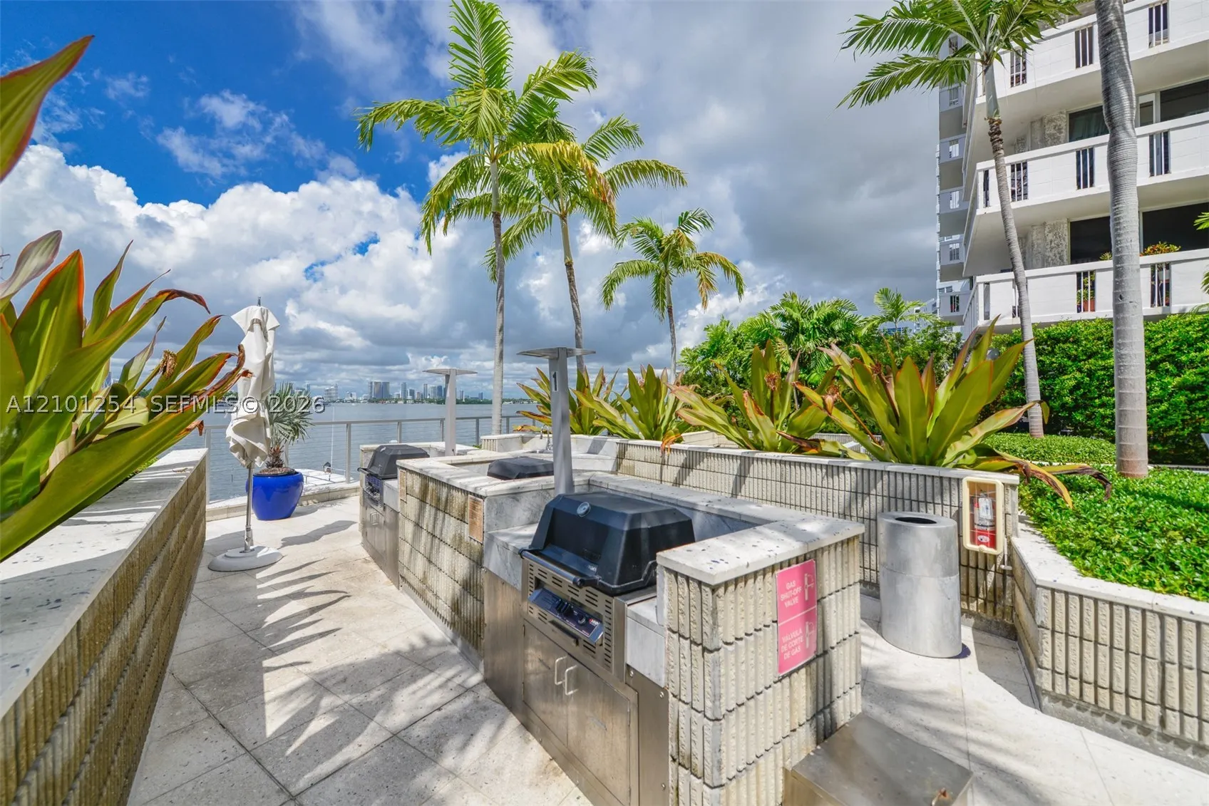 800 West Ave #629