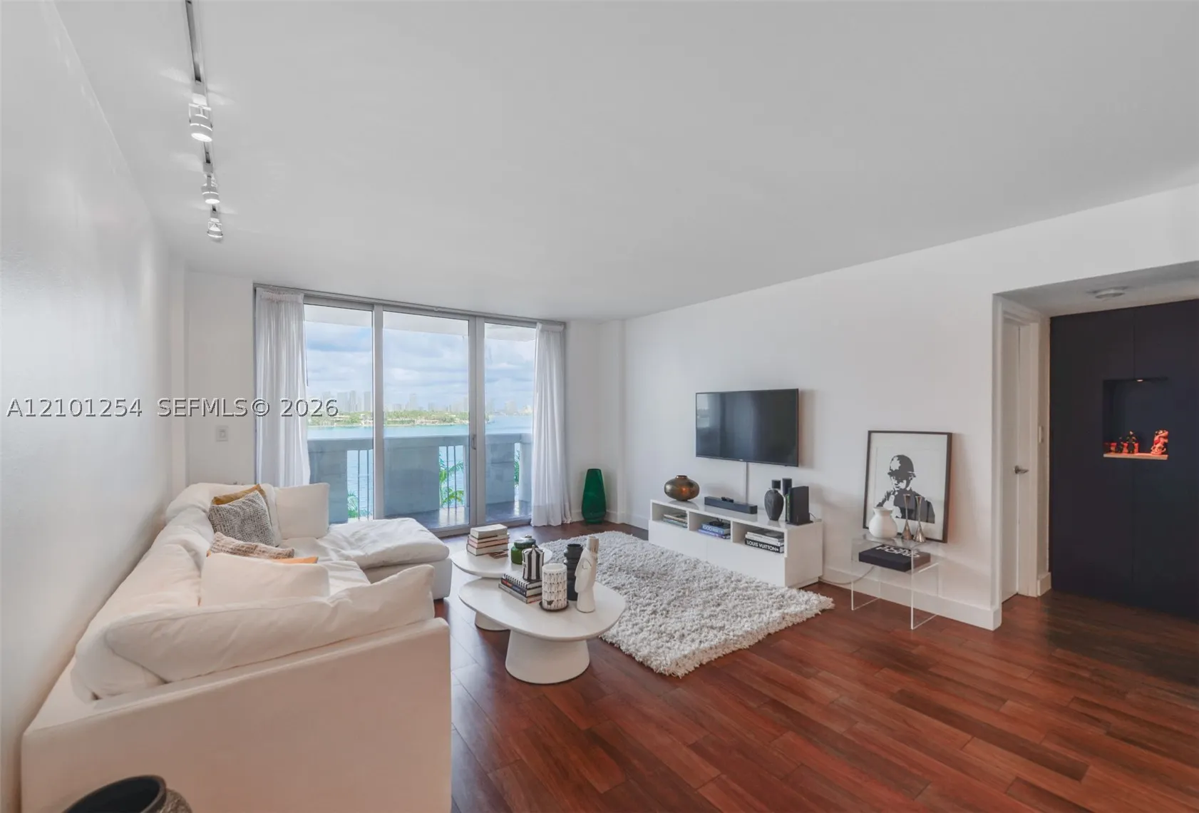 800 West Ave #629