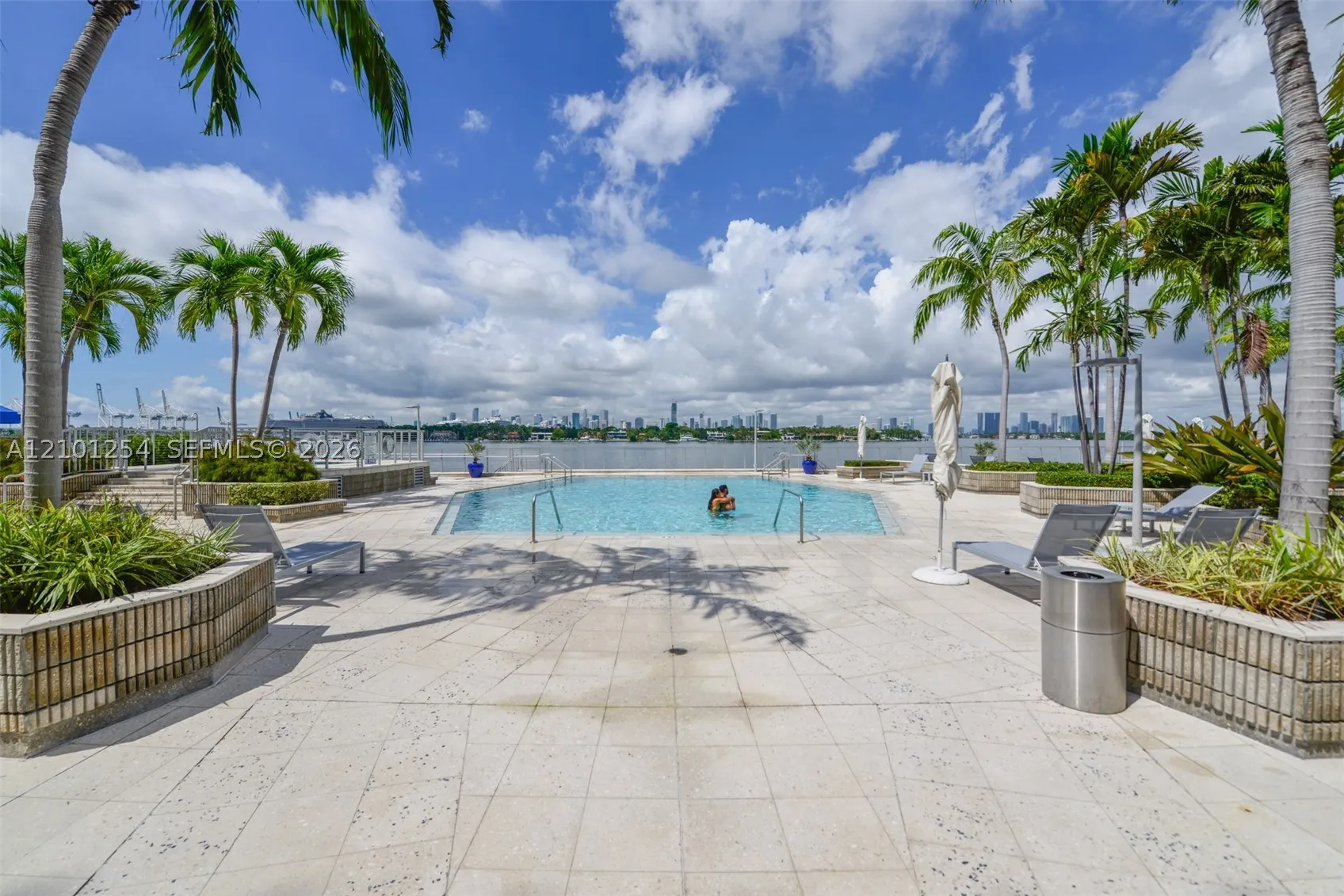 800 West Ave #629