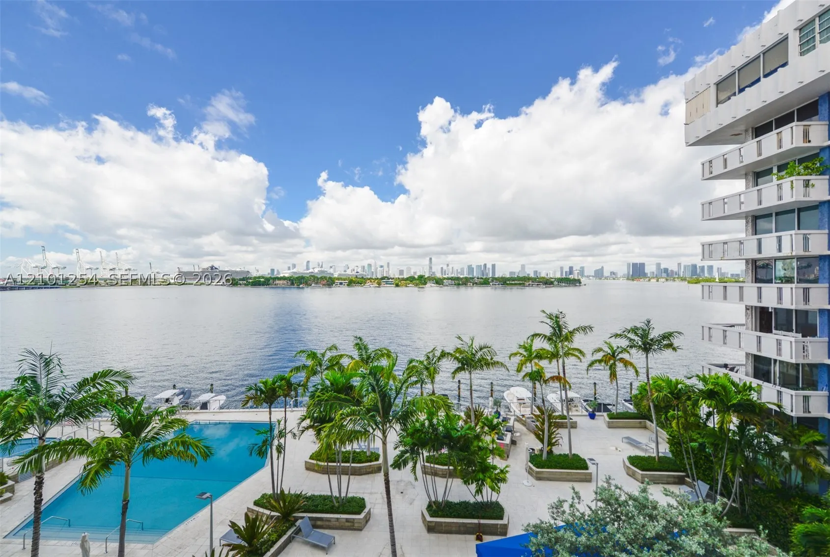800 West Ave #629