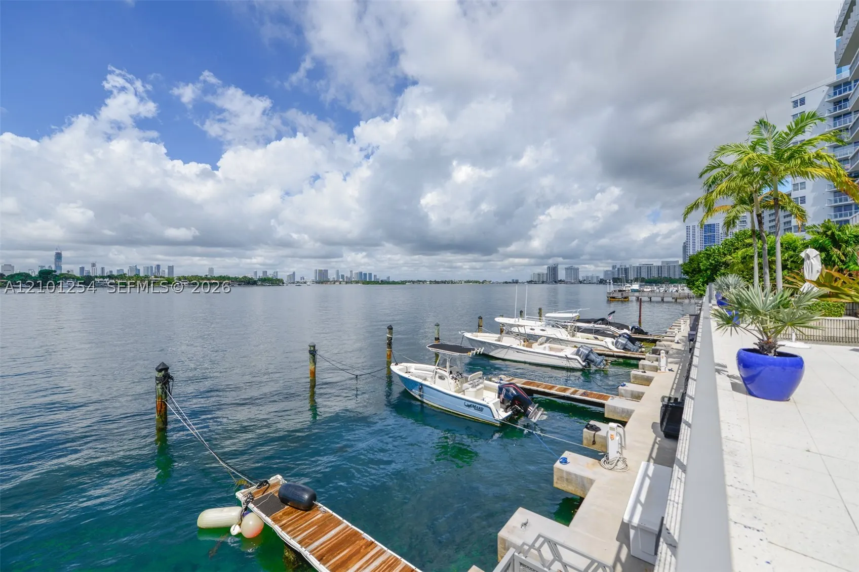 800 West Ave #629