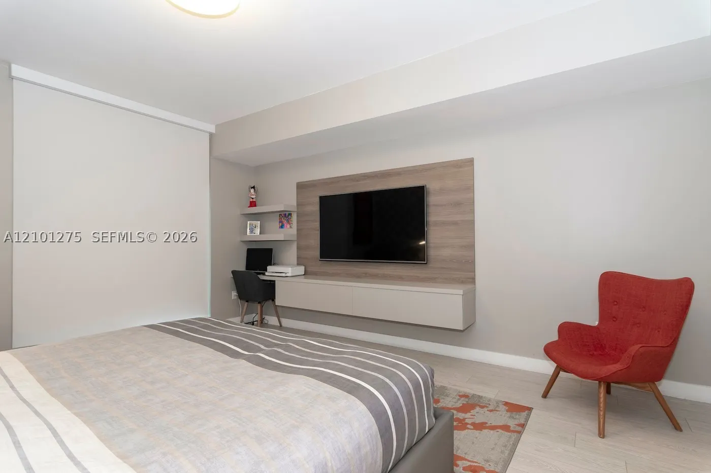 3330 NE 190 ST #516