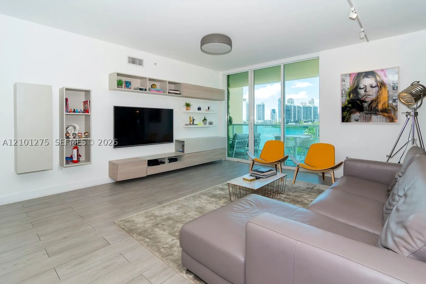 3330 NE 190 ST #516