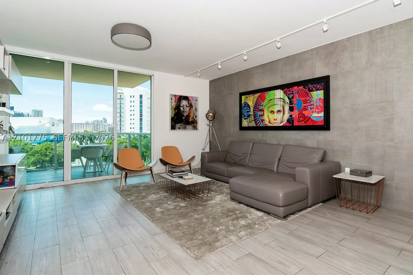 3330 NE 190 ST #516