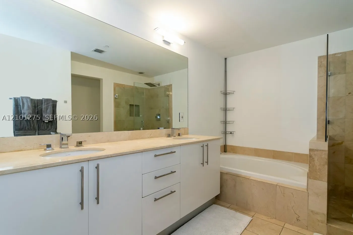 3330 NE 190 ST #516