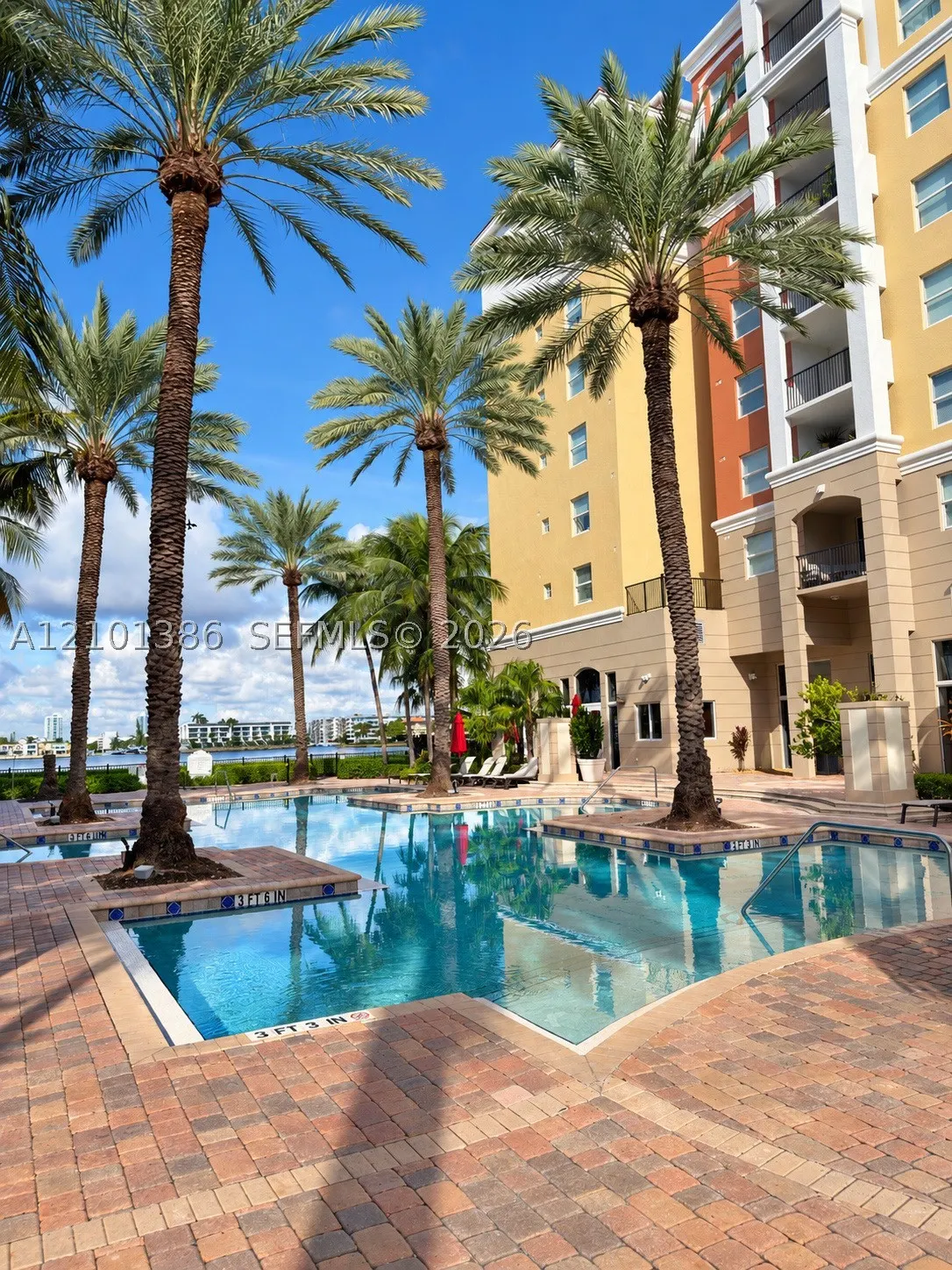 17145 N Bay Rd #4412