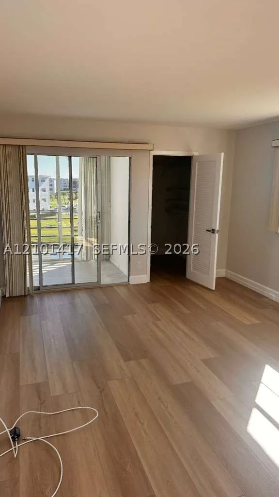 4098 Yarmouth  E #4098
