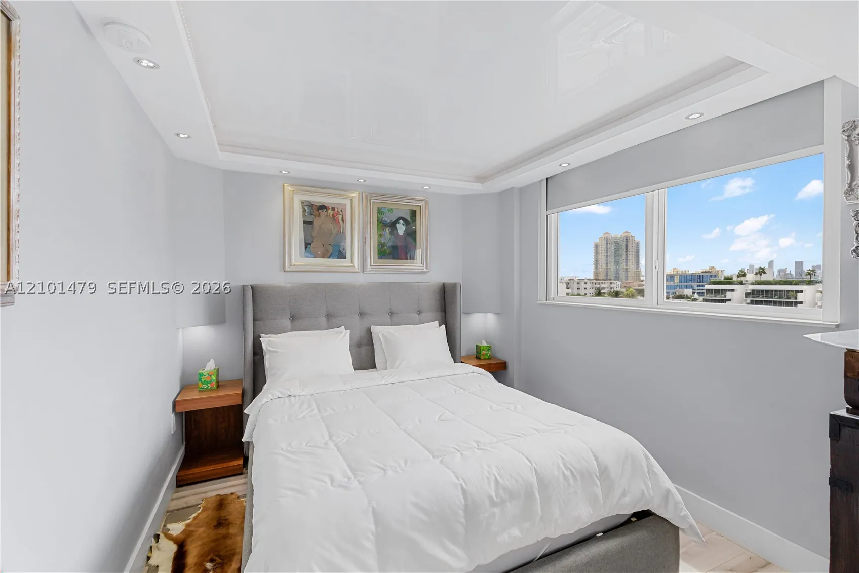 345 Ocean Dr #705