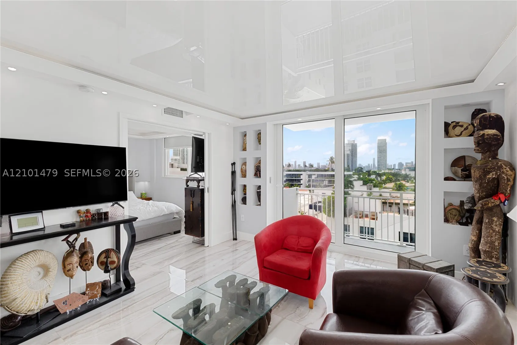 345 Ocean Dr #705