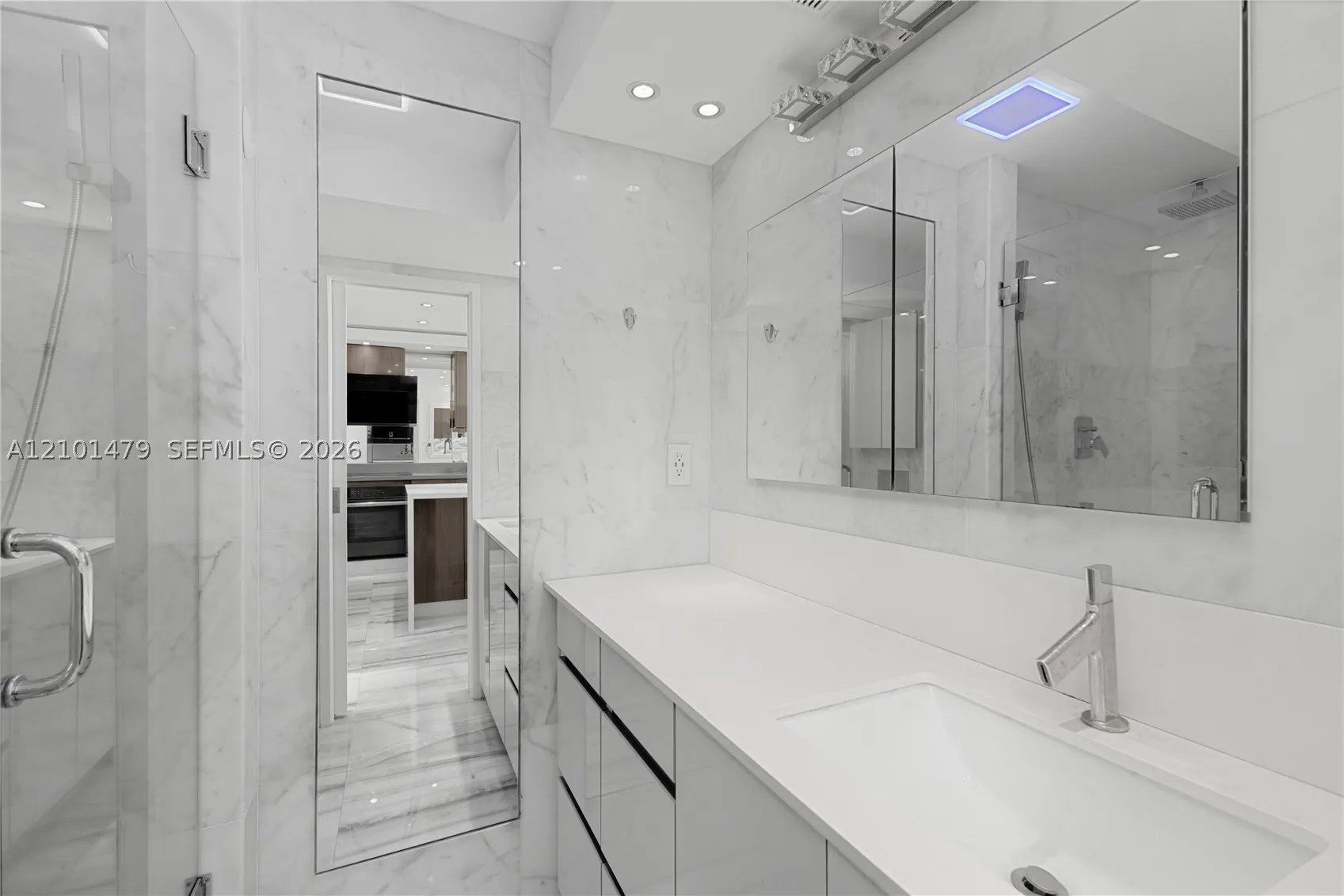 345 Ocean Dr #705