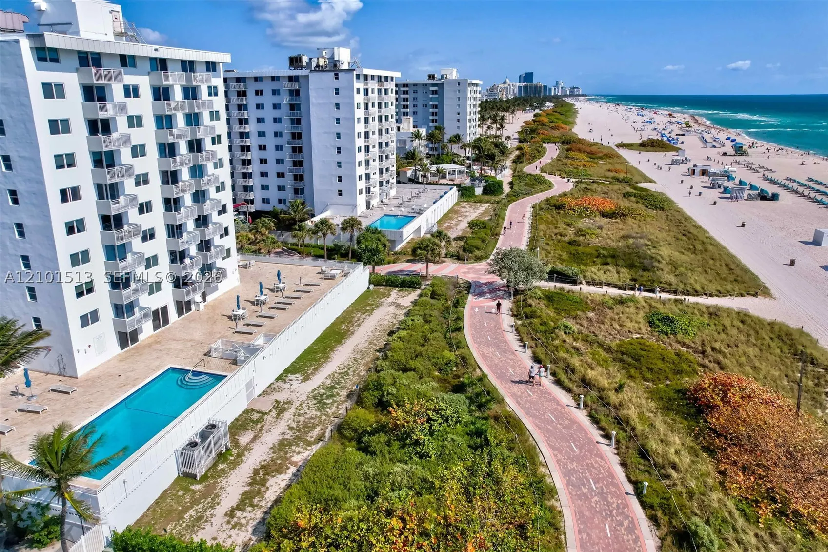 345 Ocean Dr #812