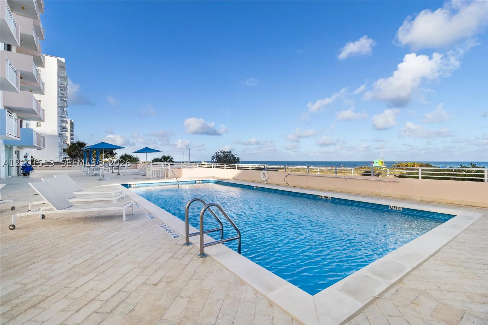 345 Ocean Dr #812