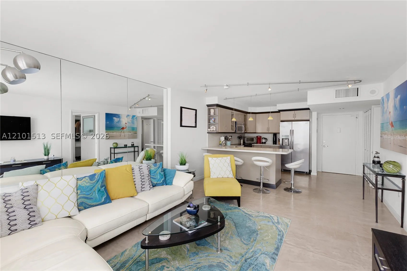345 Ocean Dr #812