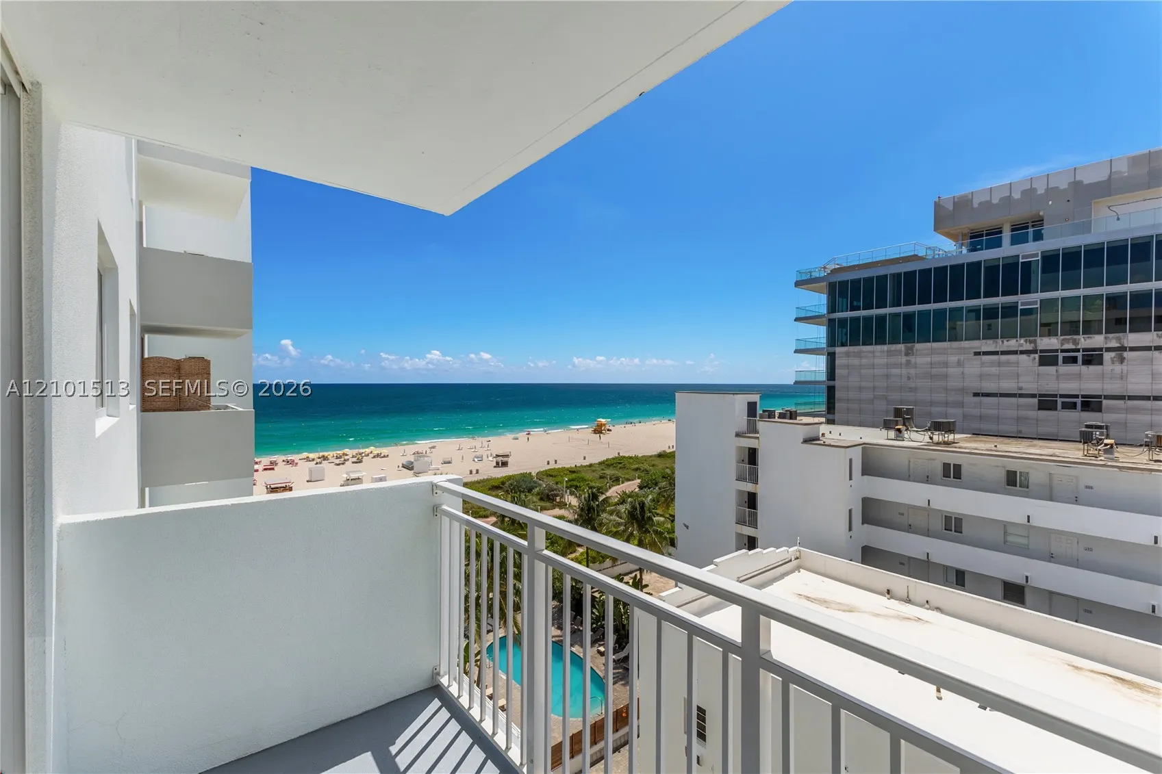 345 Ocean Dr #812