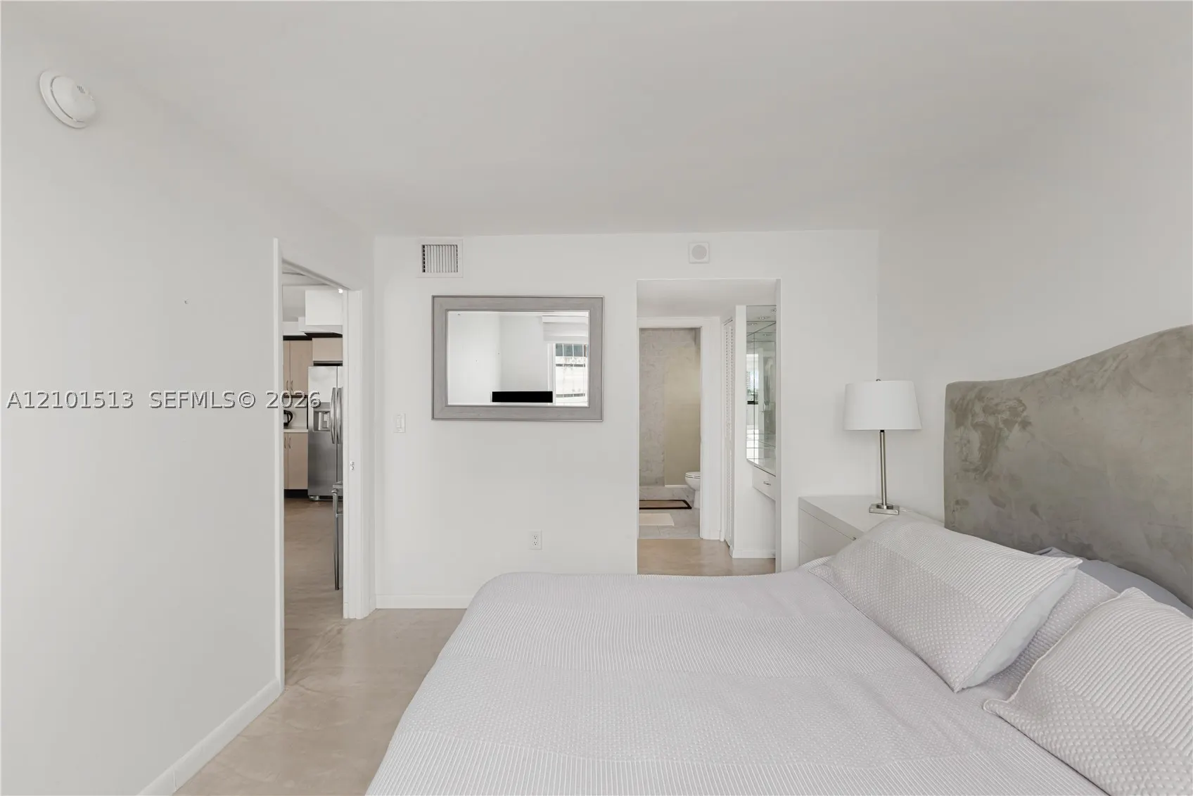 345 Ocean Dr #812