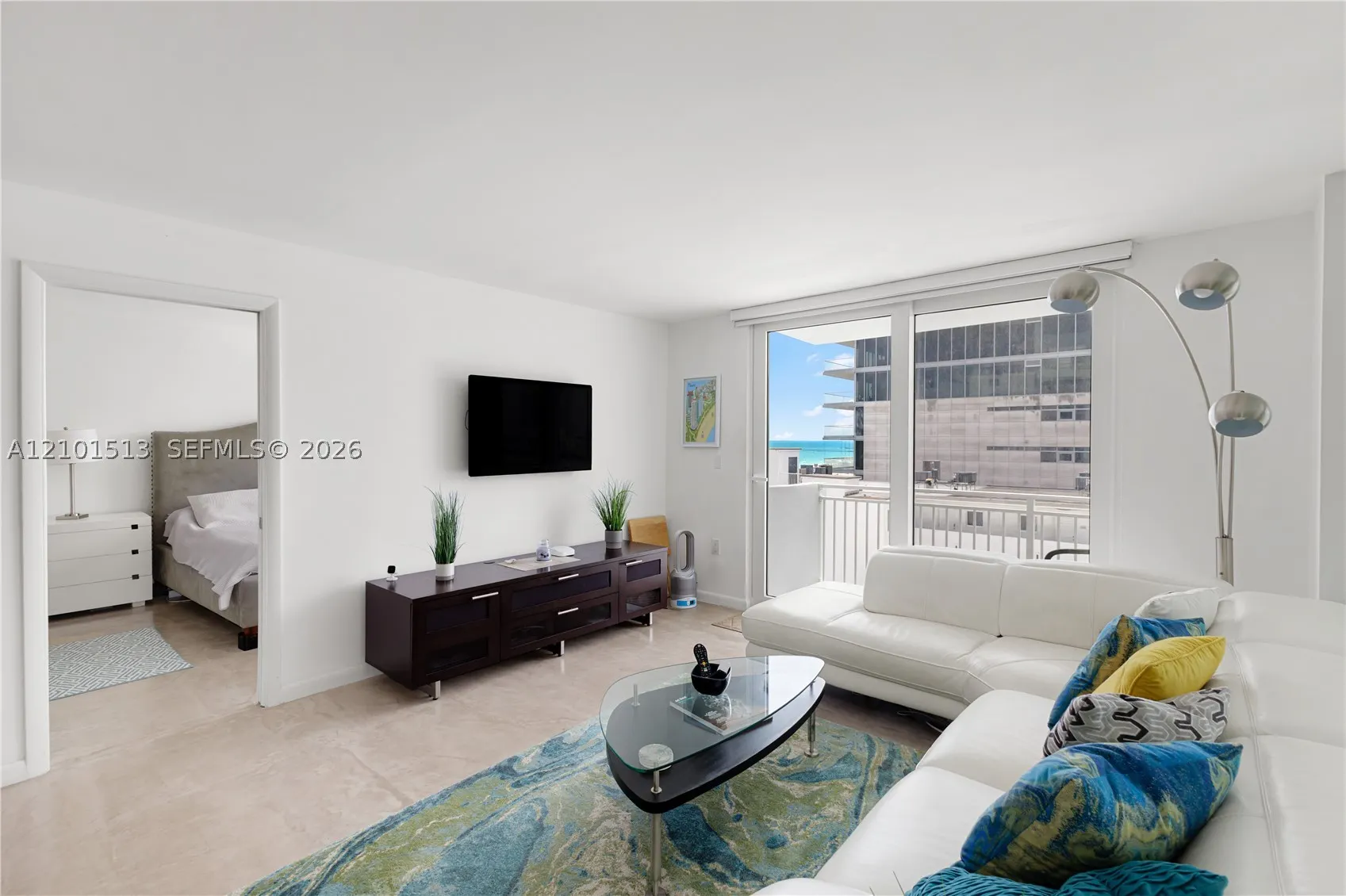 345 Ocean Dr #812