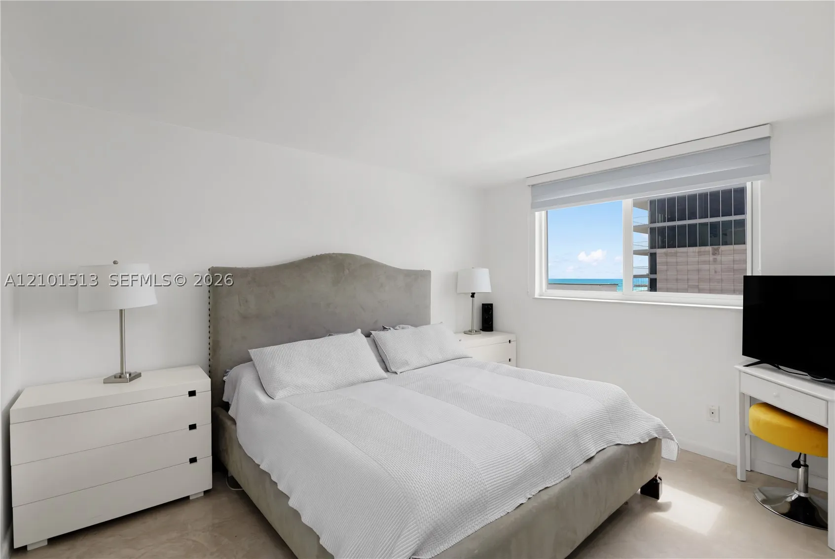 345 Ocean Dr #812