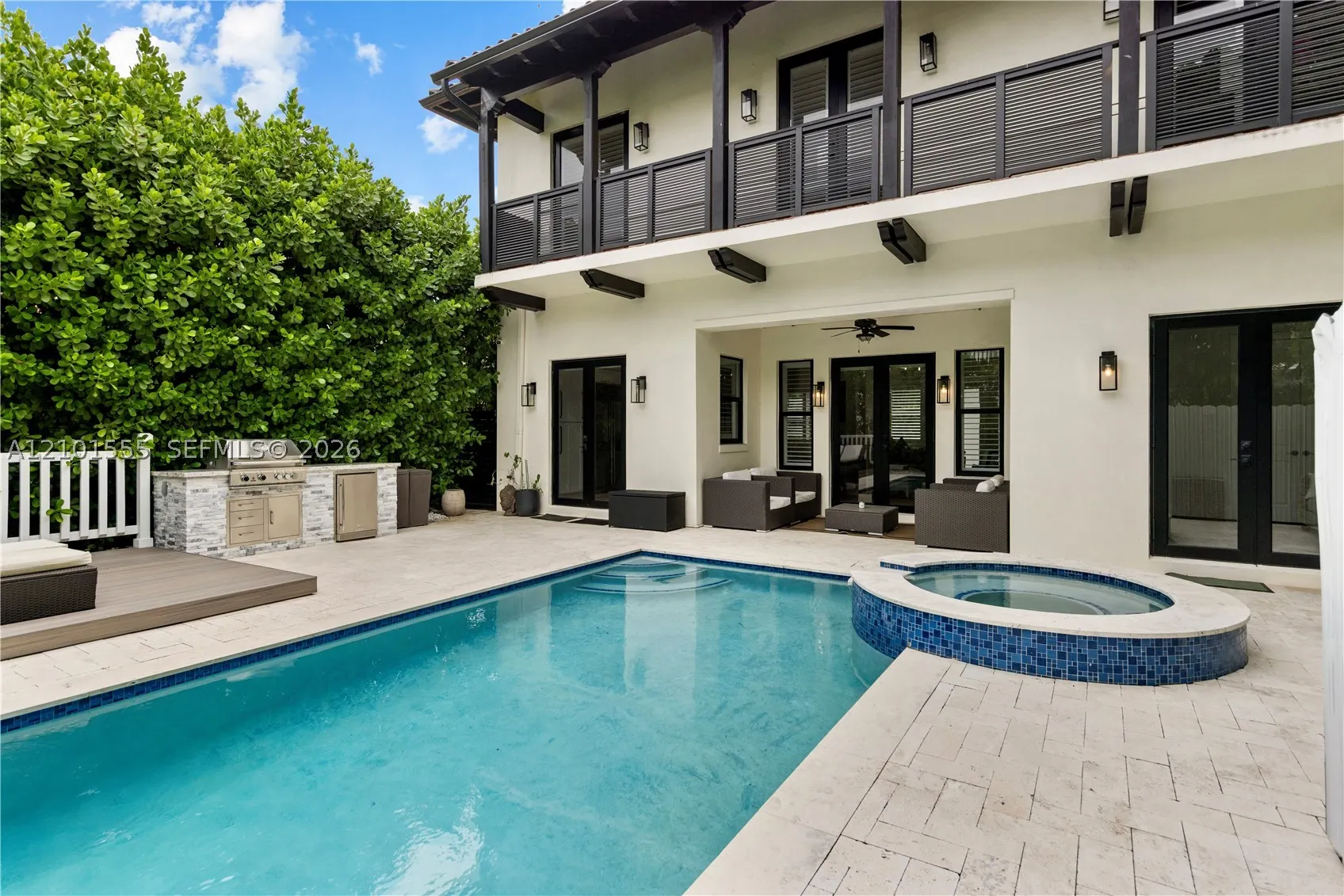705 Madeira Ave