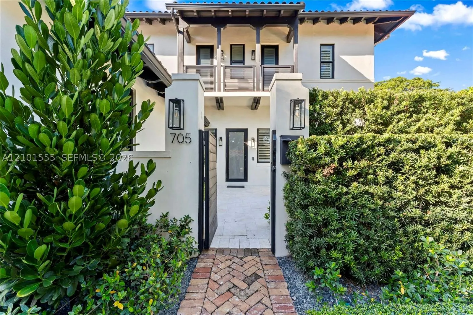 705 Madeira Ave