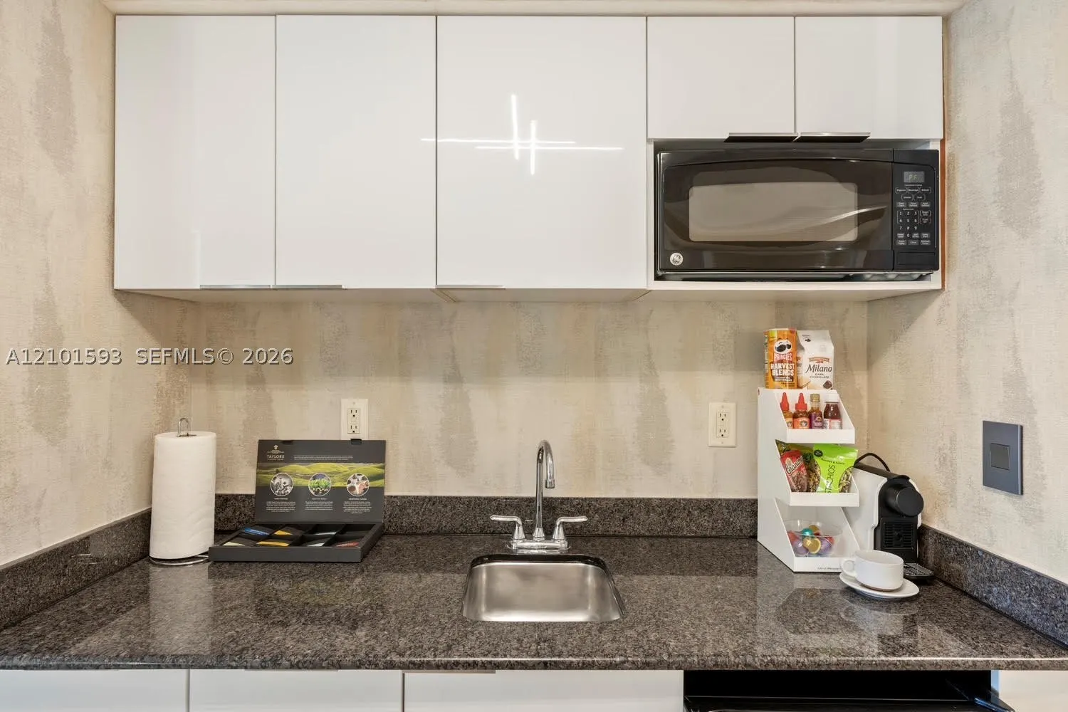18001 Collins Ave #2512
