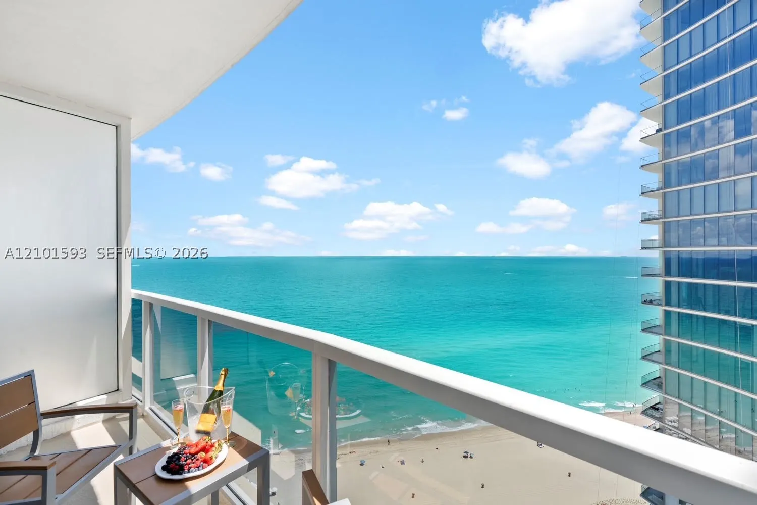 18001 Collins Ave #2512