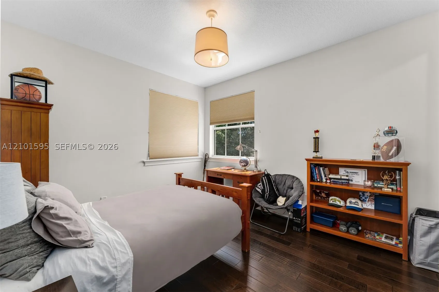 1426 Commodore Way