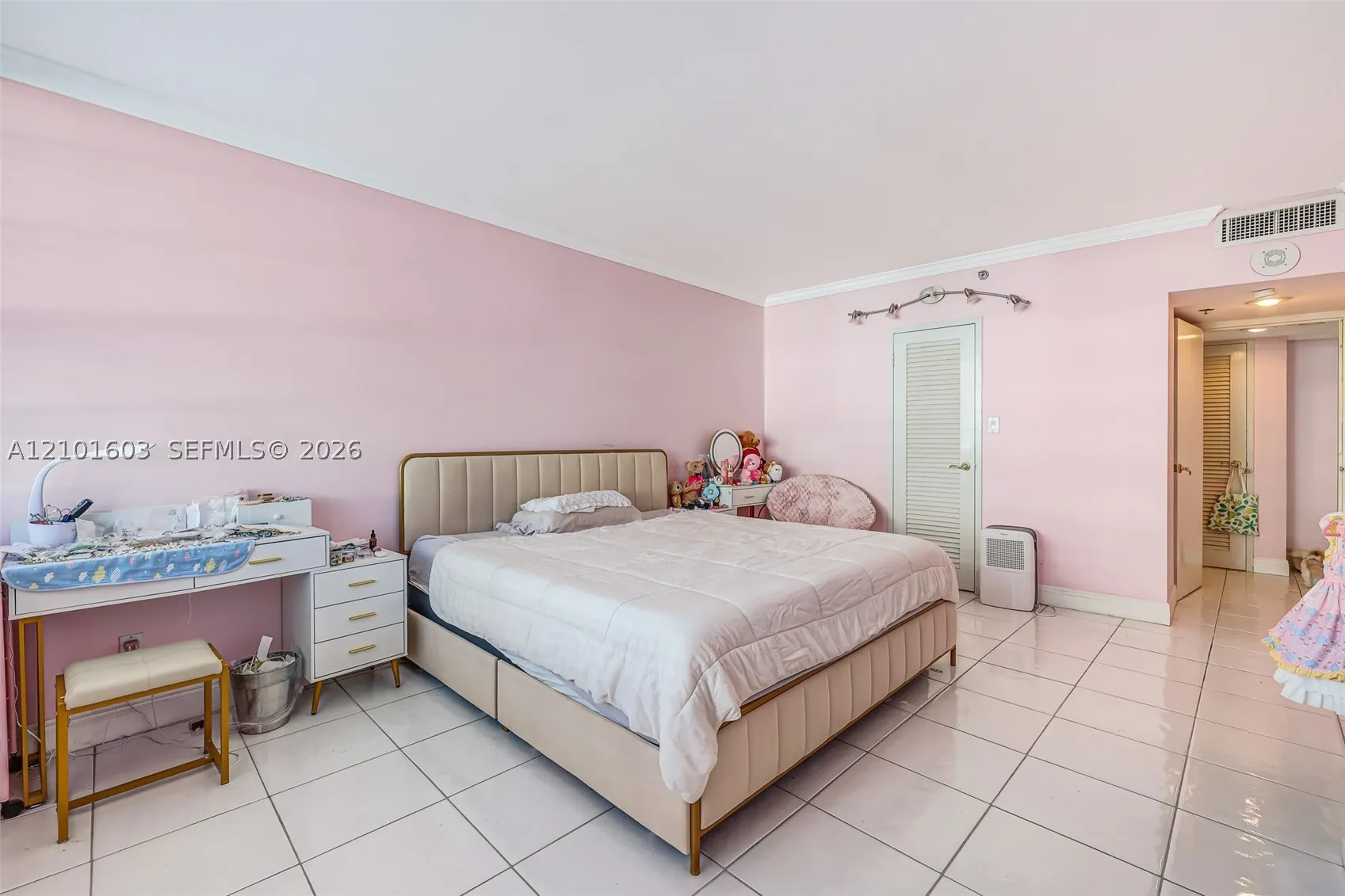 100 Lincoln Rd #502
