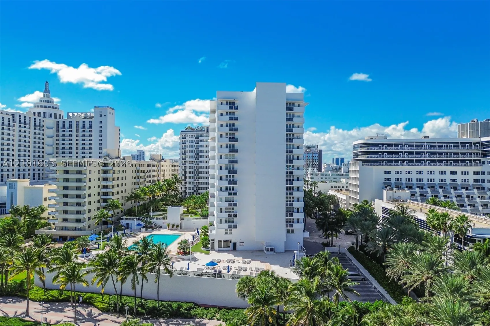 100 Lincoln Rd #502