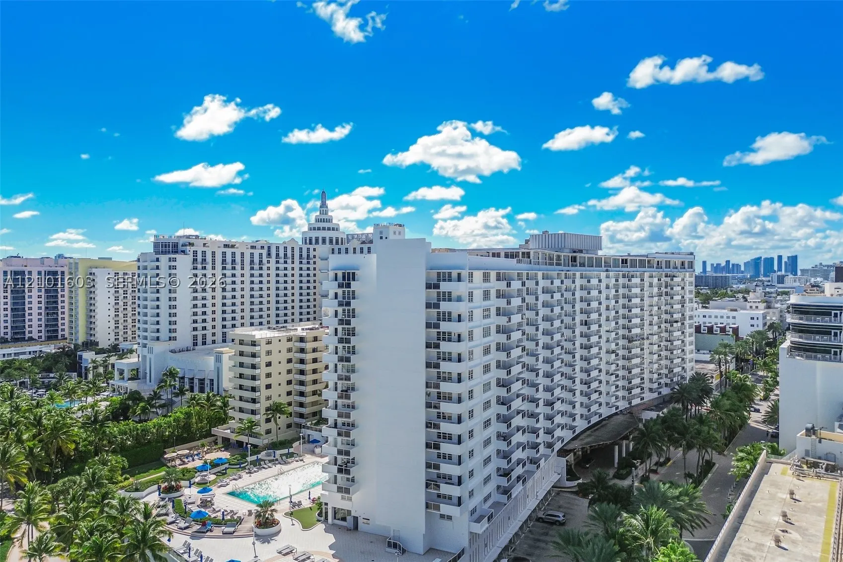 100 Lincoln Rd #502