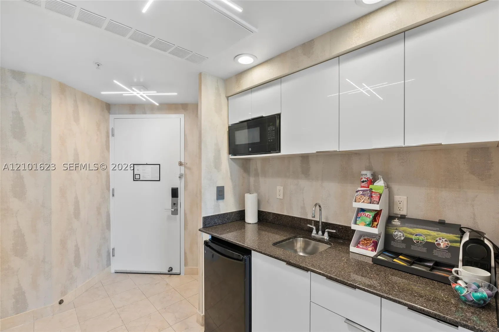 18001 Collins Ave #1110