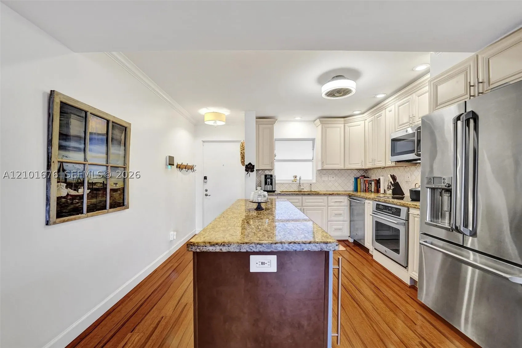 1212 SE 2nd Ct #301