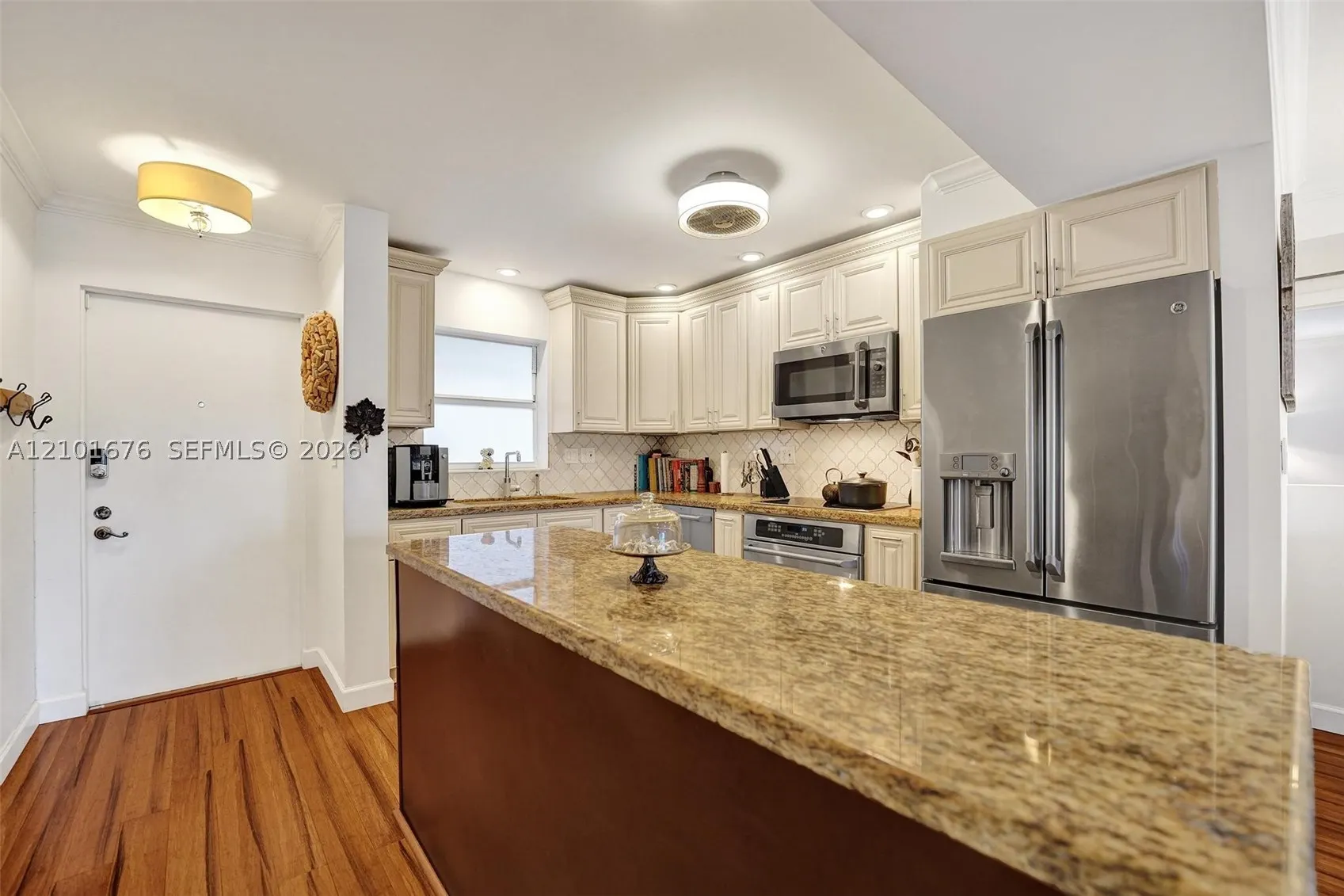 1212 SE 2nd Ct #301